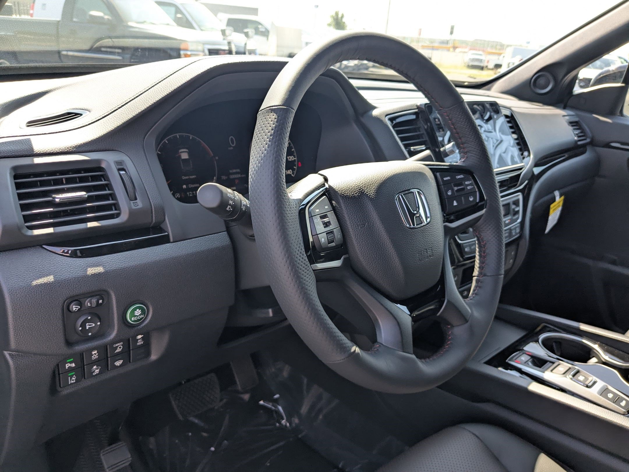 2025 Honda Ridgeline Black Edition photo 8