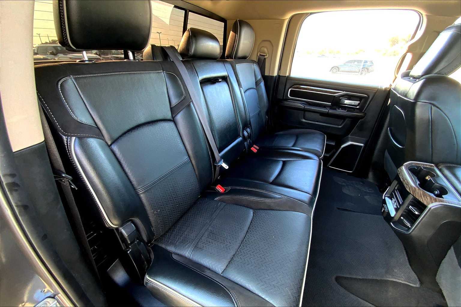 2021 Ram 2500 Laramie photo 18