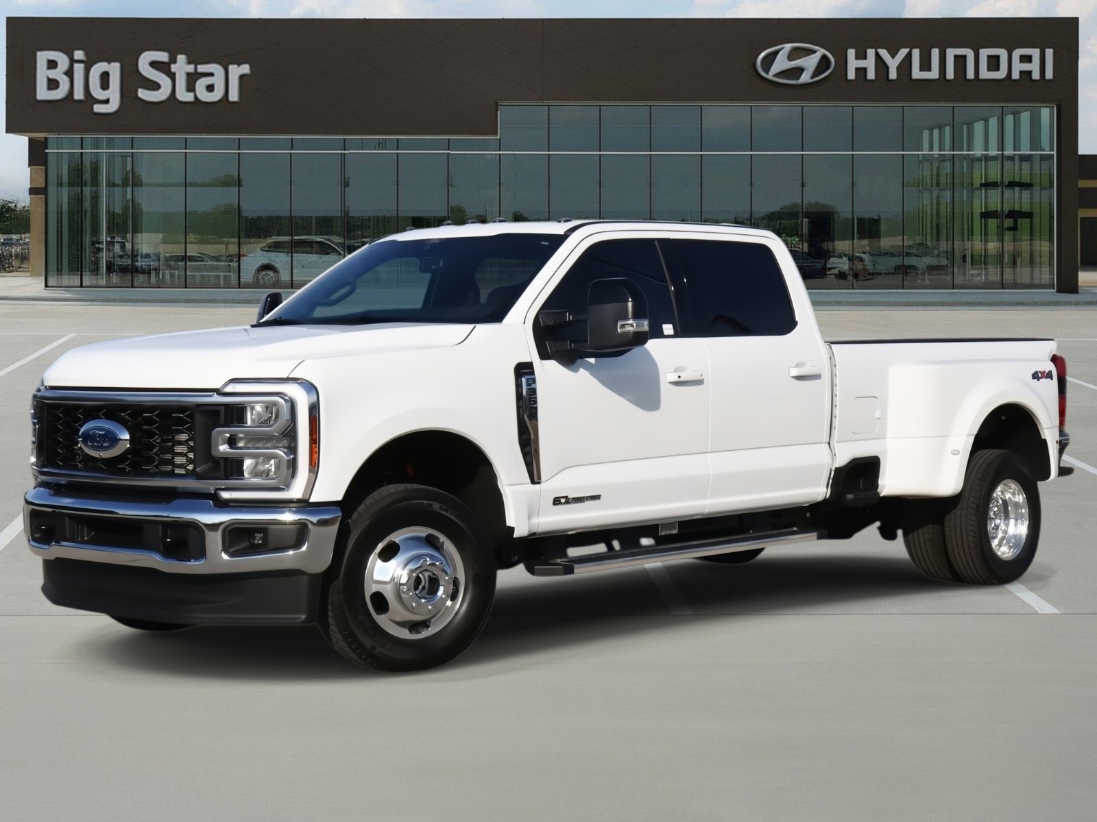 2026 Ford F-350 Super Duty Lariat's photo