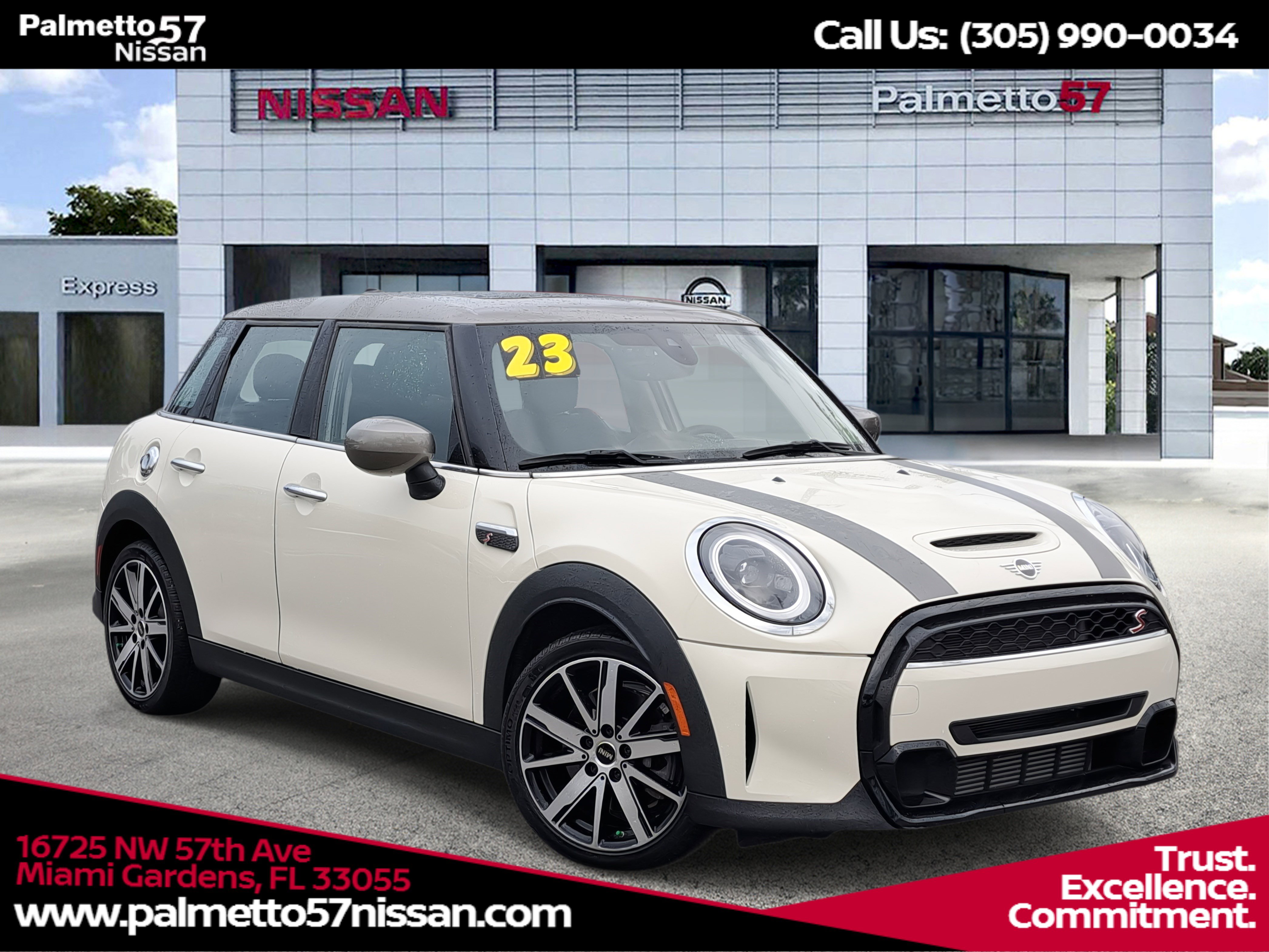 2023 MINI Hardtop 4 Door