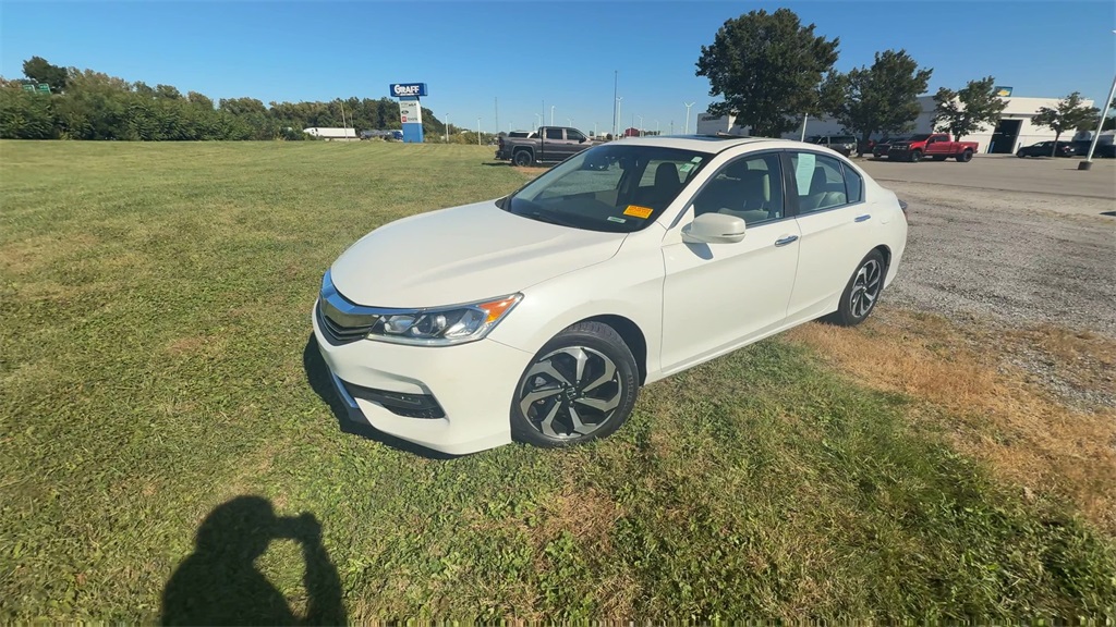 2016 Honda Accord EX-L photo 3