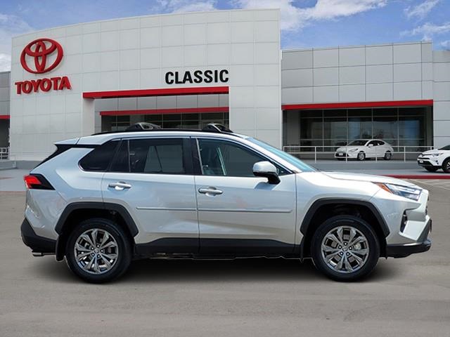 2024 Toyota RAV4 Hybrid XLE Premium photo 2