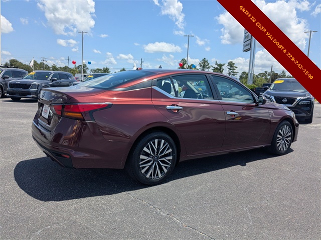 2023 Nissan Altima 2.5 SV photo 3