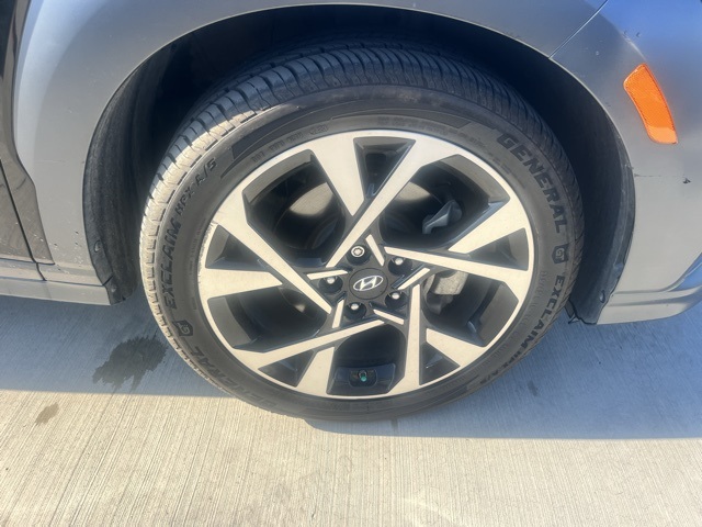 2022 Hyundai Kona Limited photo 14