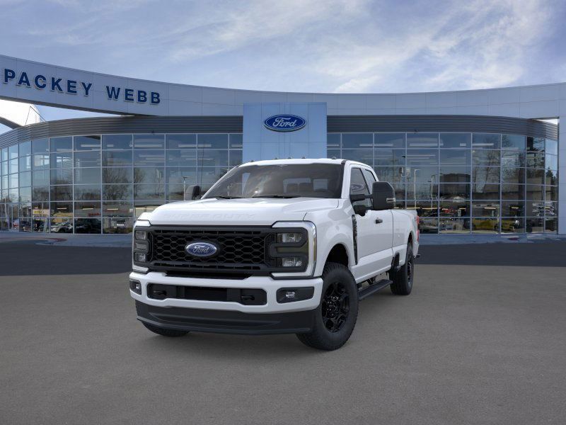 2025 Ford F-250 photo 3