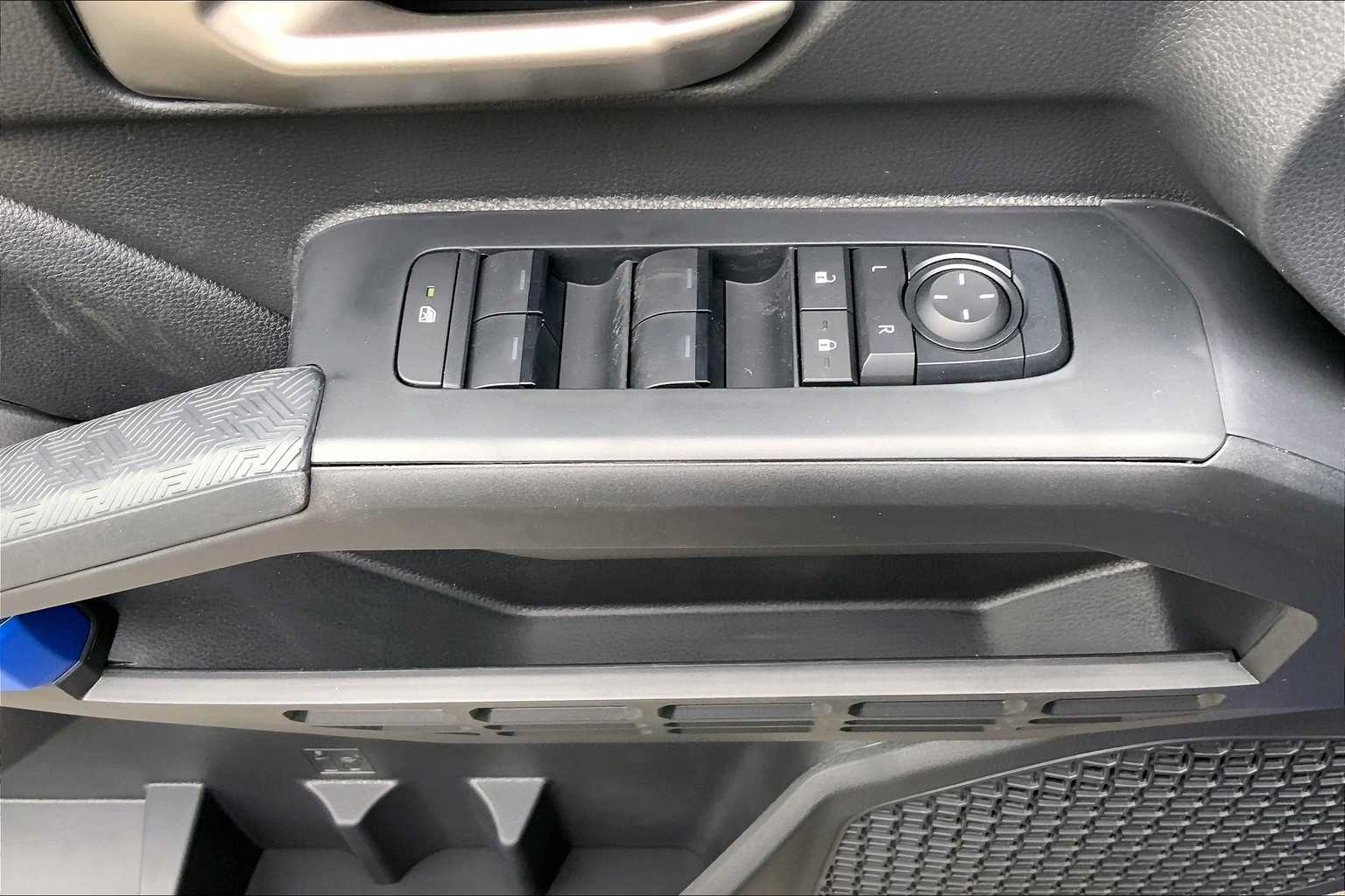 2025 Toyota Tacoma TRD Off-Road 4x4 Double Cab photo 18