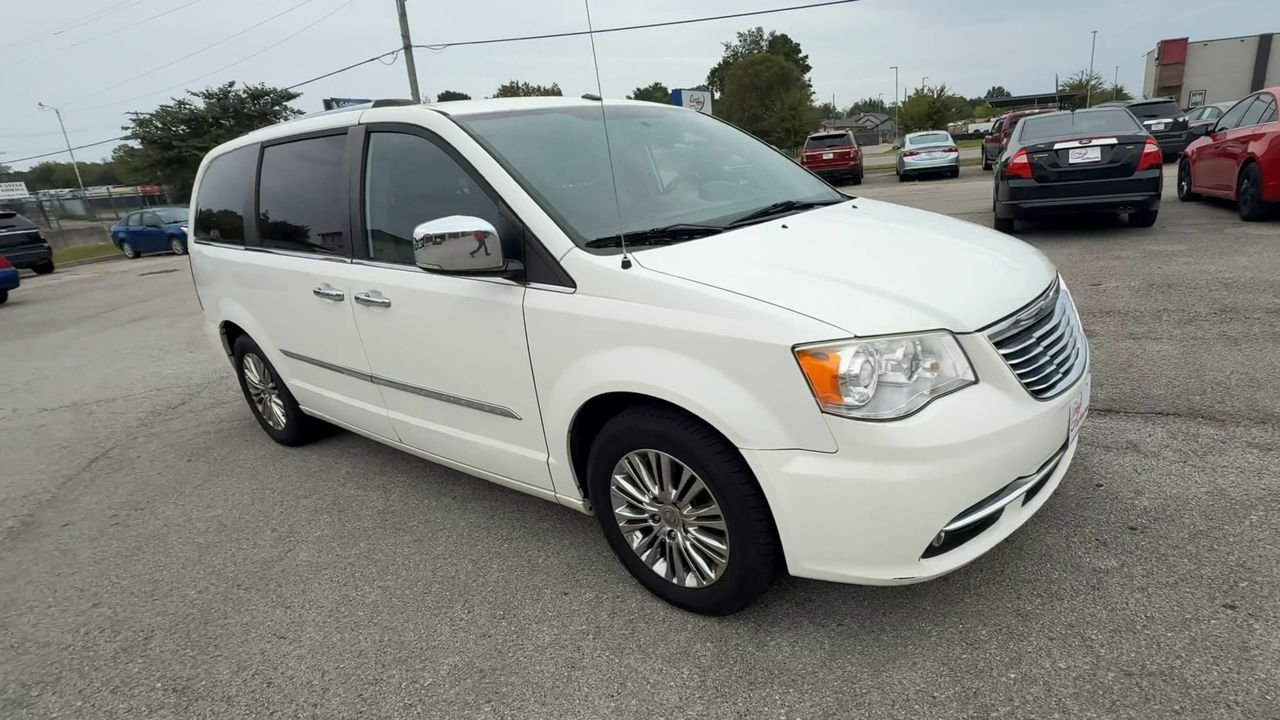 2011 Chrysler Town & Country