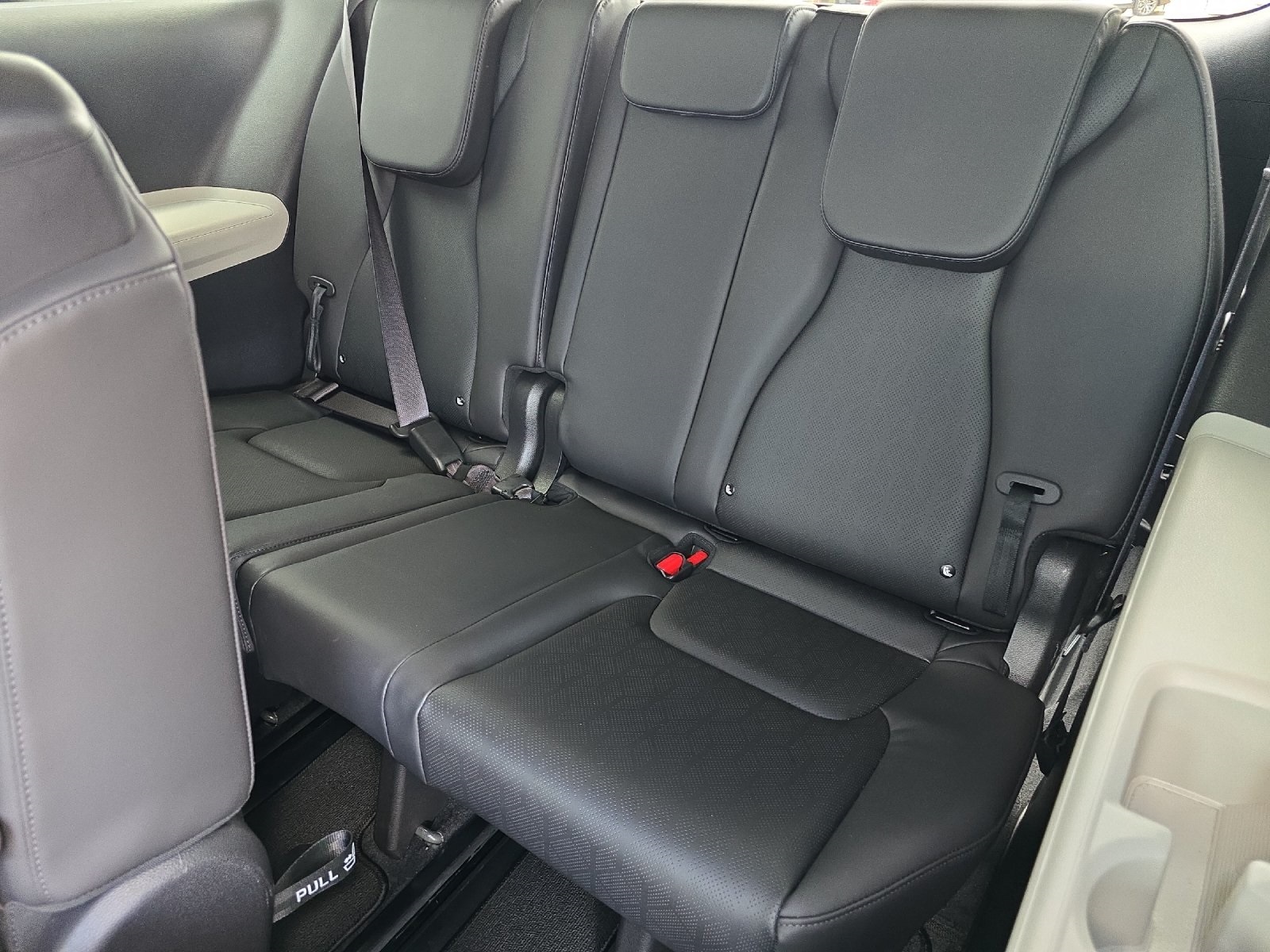 2024 Kia Carnival LX photo 12