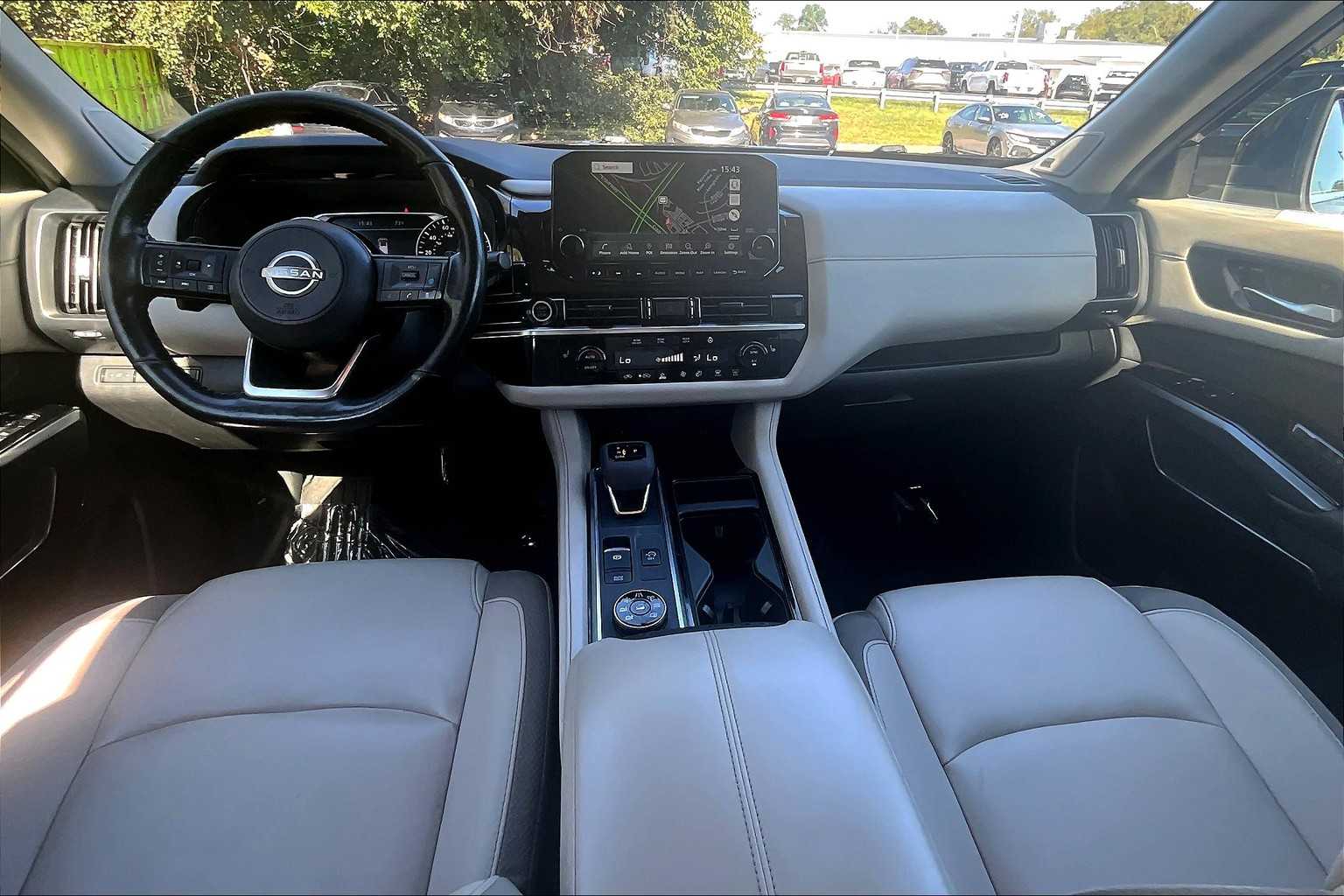 2023 Nissan Pathfinder SL photo 14