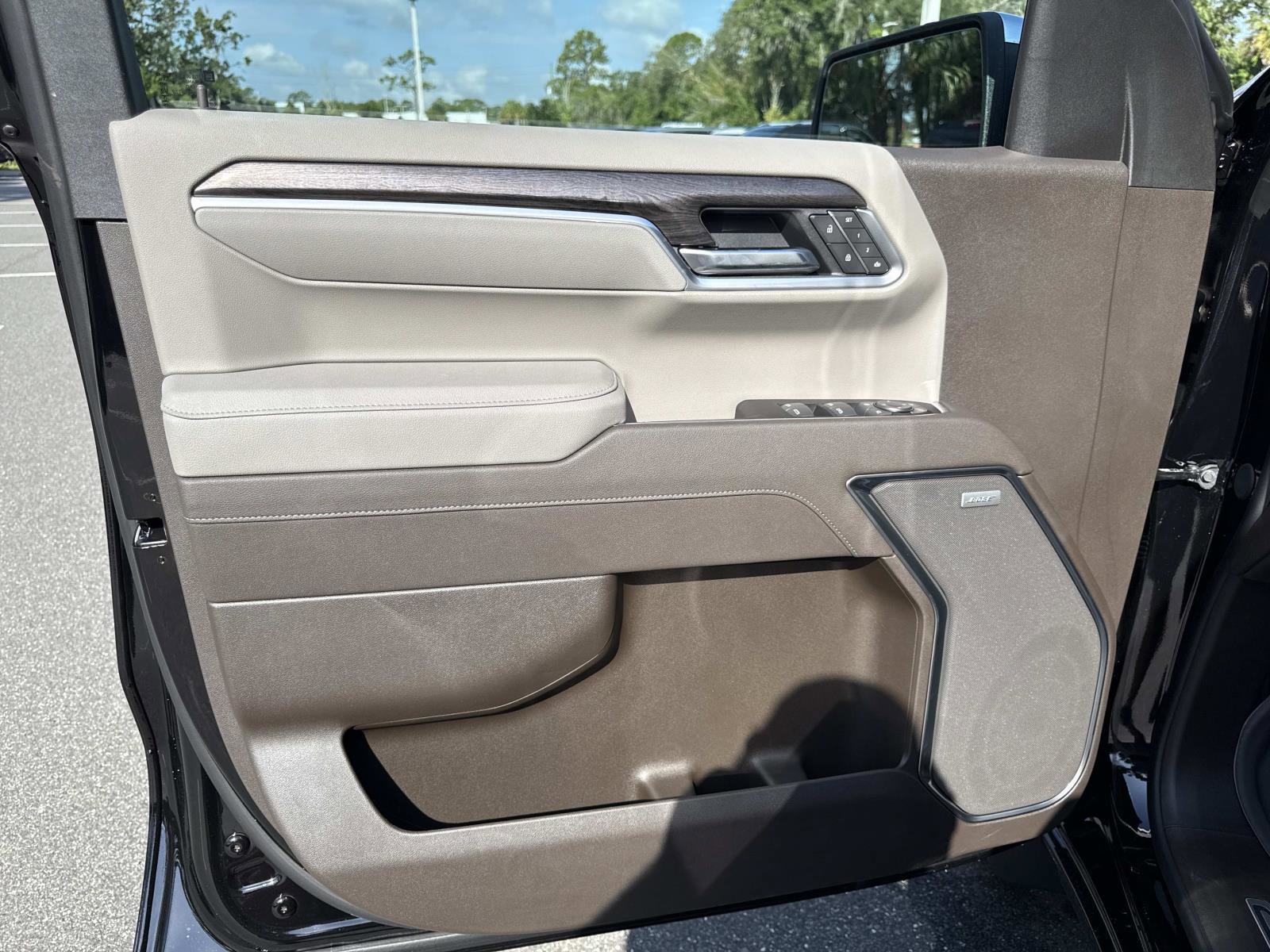 2026 Chevrolet Silverado 1500 LTZ photo 17