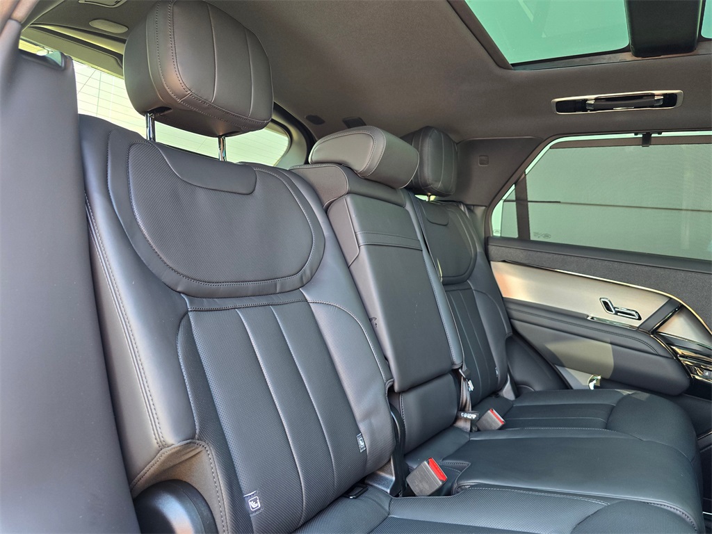 2025 Land Rover Range Rover Sport SE photo 25