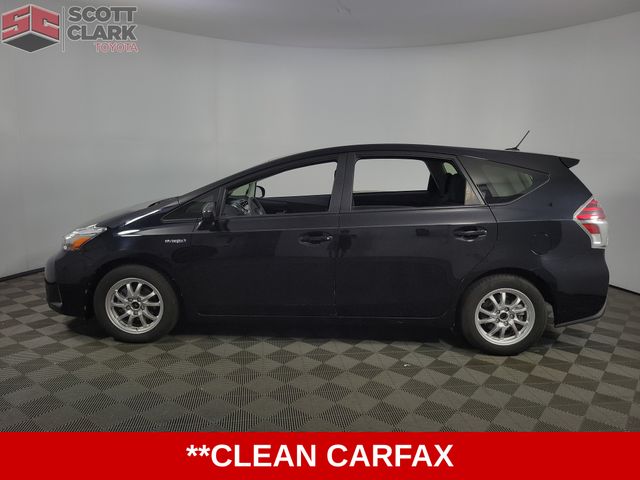 2017 Toyota Prius V Three photo 4