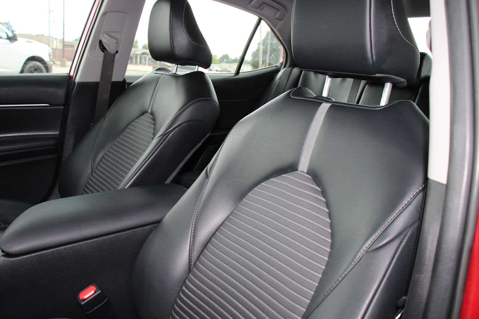 2024 Toyota Camry SE photo 13