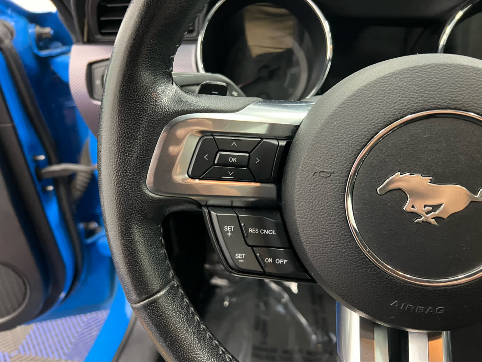 2017 Ford Mustang GT photo 16