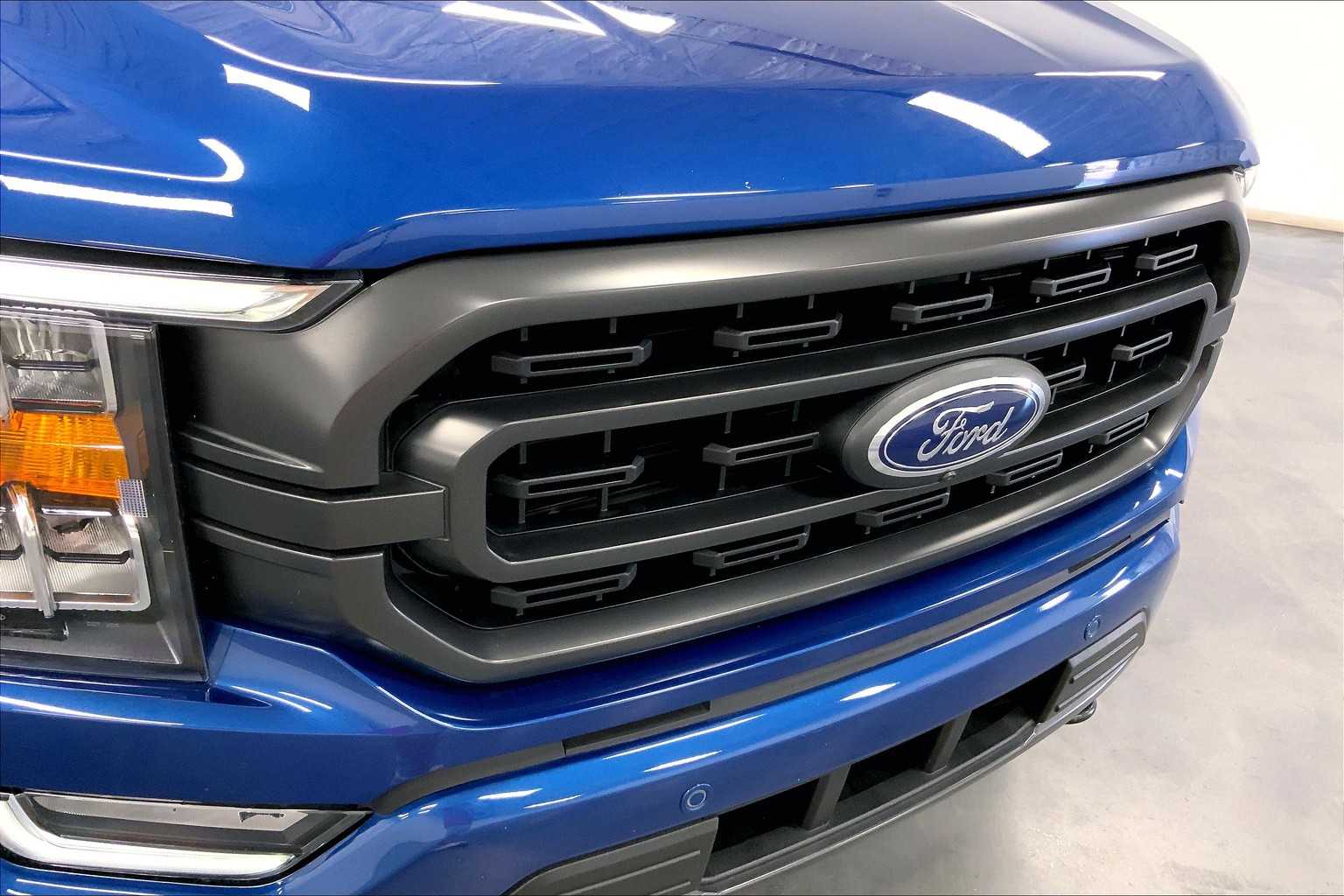 2023 Ford F-150 XLT photo 26