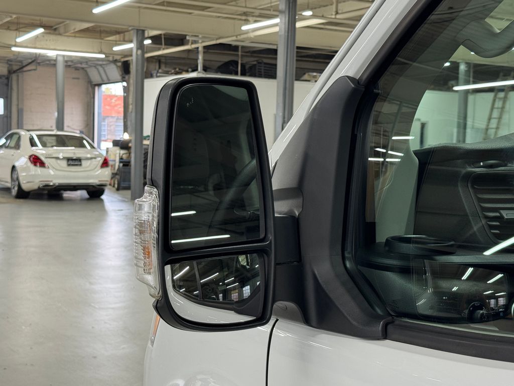 2021 Ford Transit photo 27