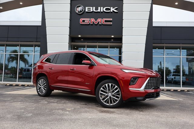 2025 Buick Enclave Avenir's photo