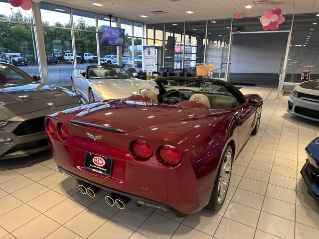 2007 Chevrolet Corvette Base photo 3