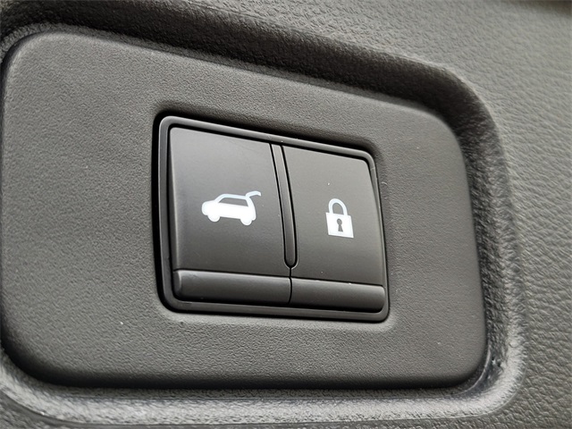 2024 Nissan Pathfinder SL photo 15
