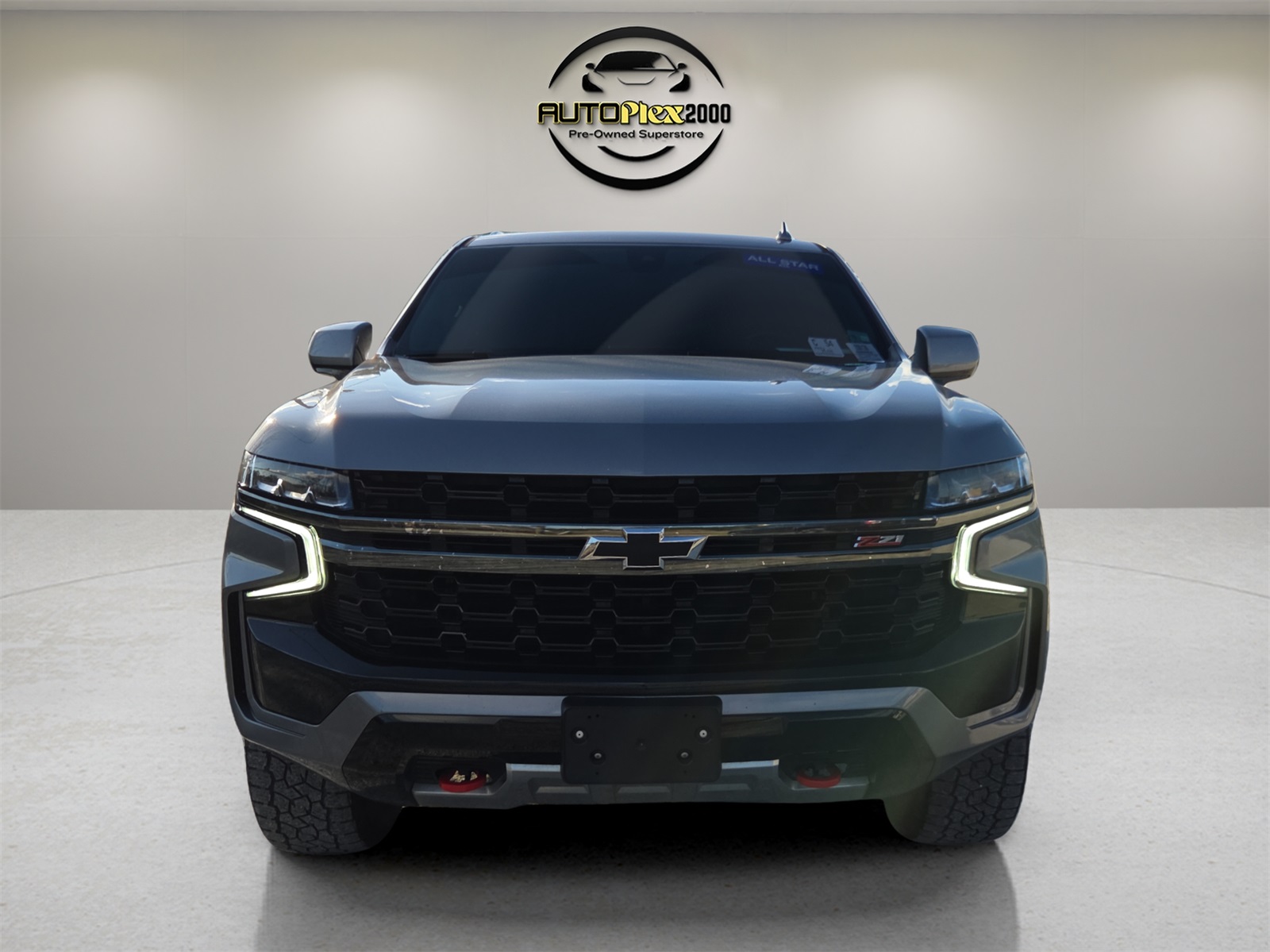 2021 Chevrolet Suburban Z71 photo 2