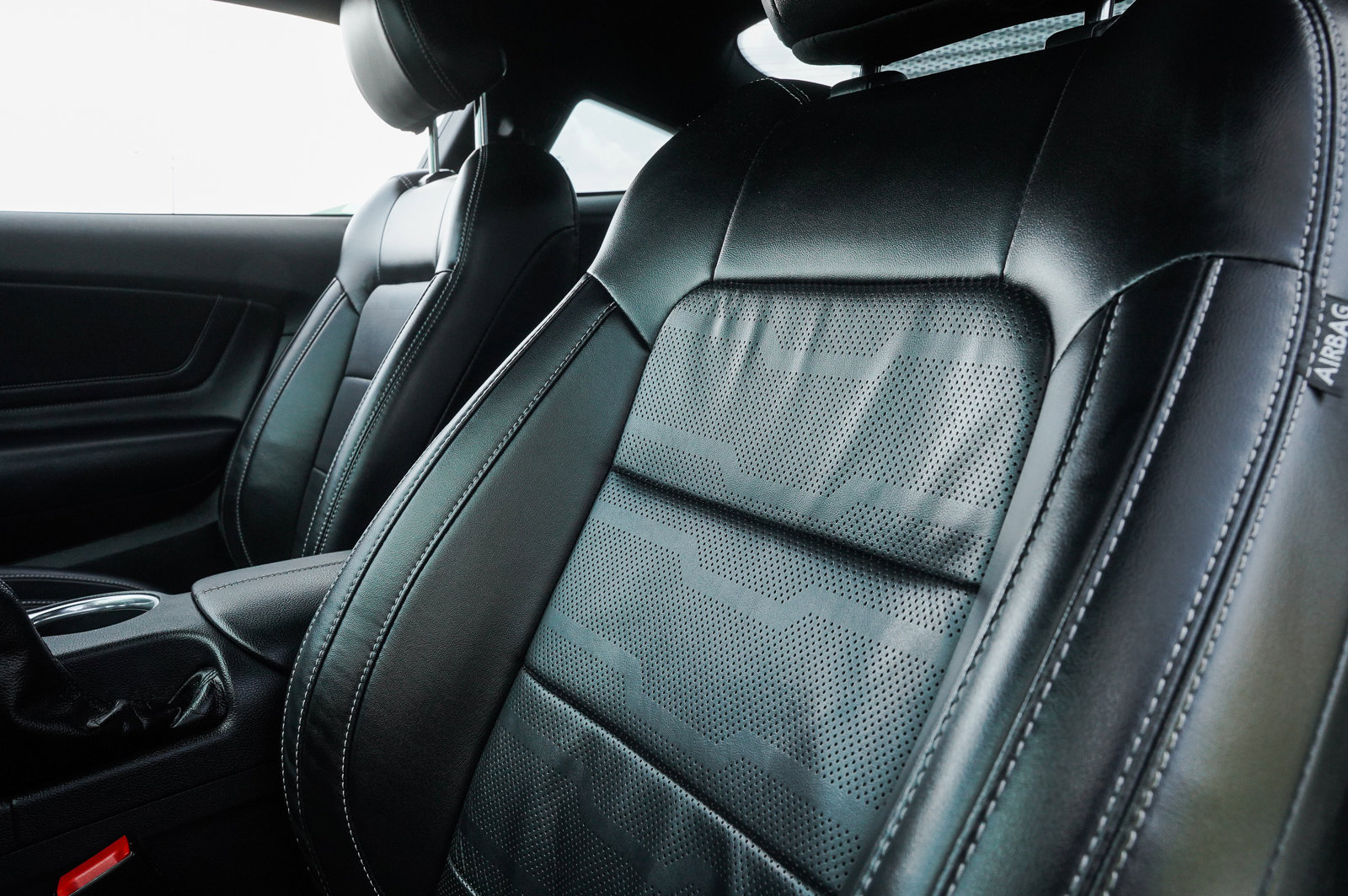 2020 Ford Mustang GT Premium photo 10