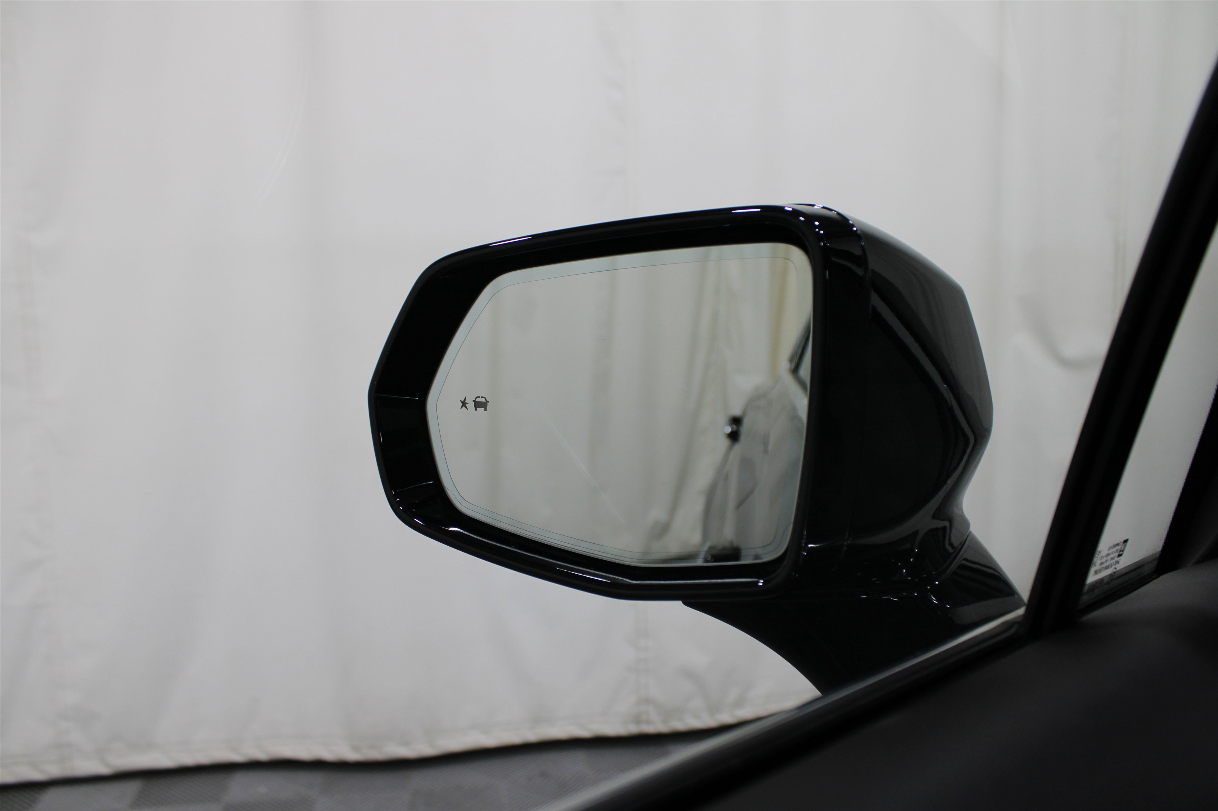 2025 Cadillac XT5 Premium Luxury photo 2