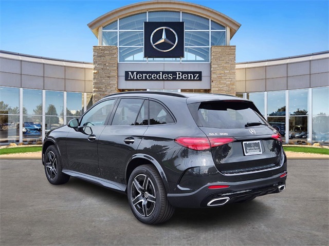 2026 Mercedes Benz GLC 300 4MATIC photo 2