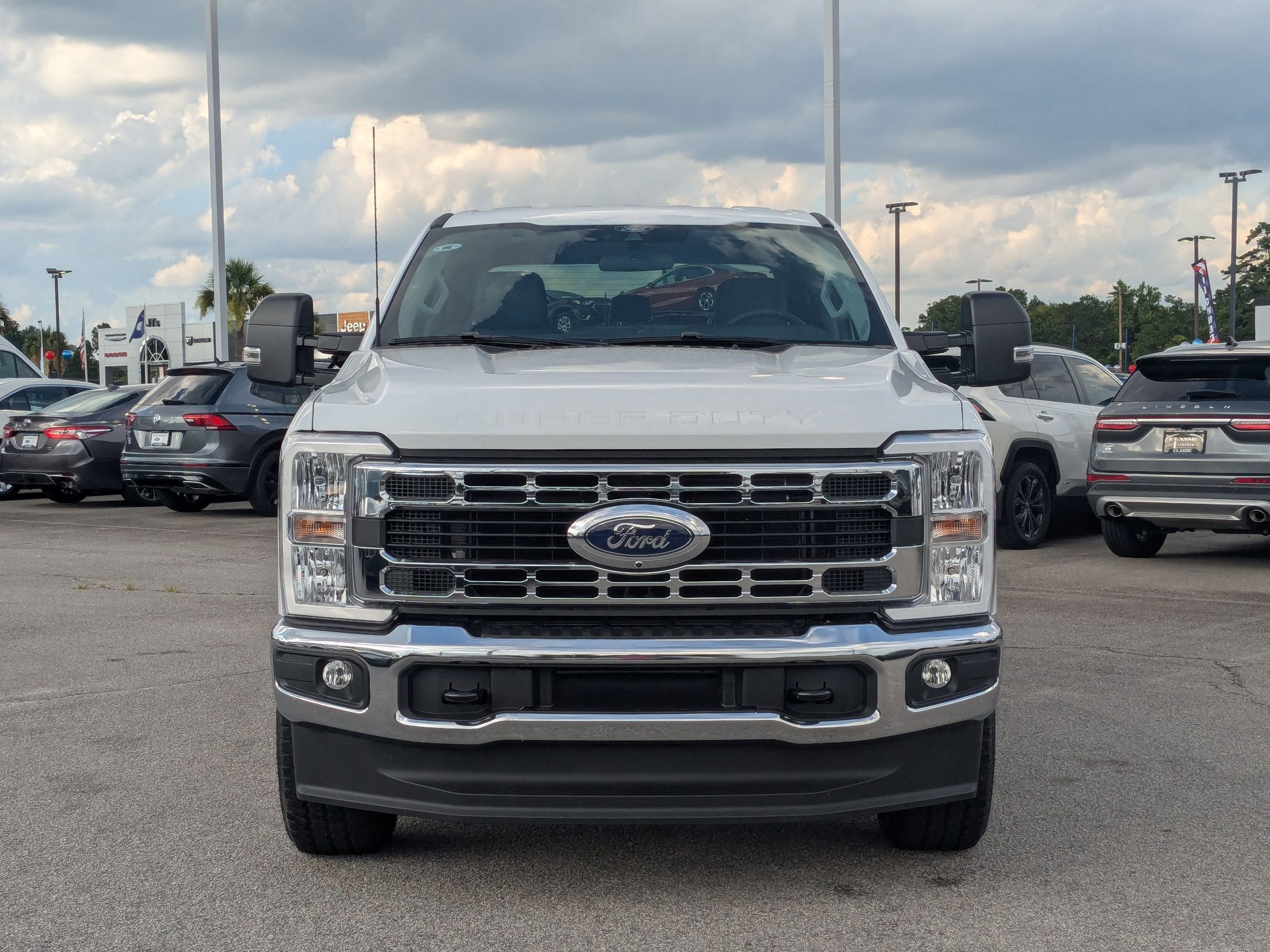 2025 Ford F-250 XLT photo 3