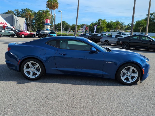 2021 Chevrolet Camaro 2LT photo 3