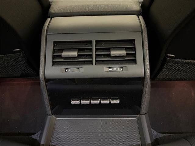2025 Porsche Panamera 4 photo 25