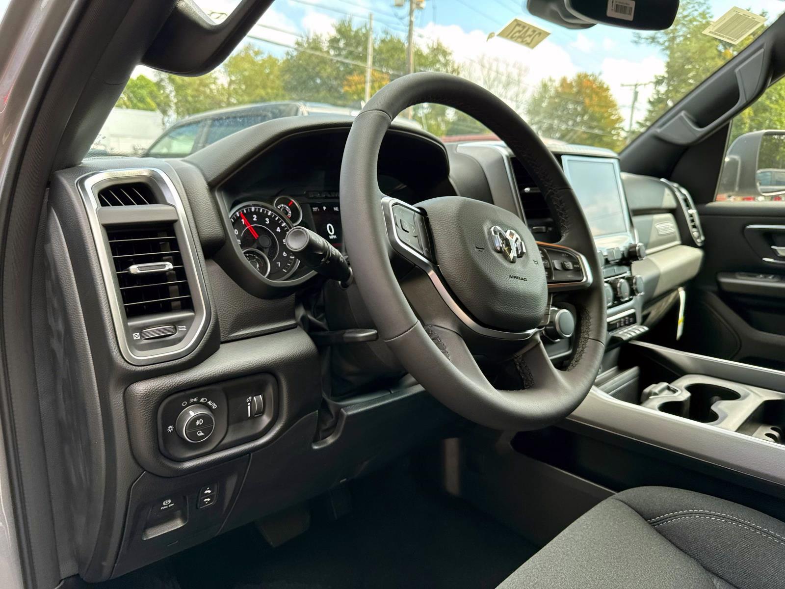 2025 Ram 1500 Big Horn photo 8