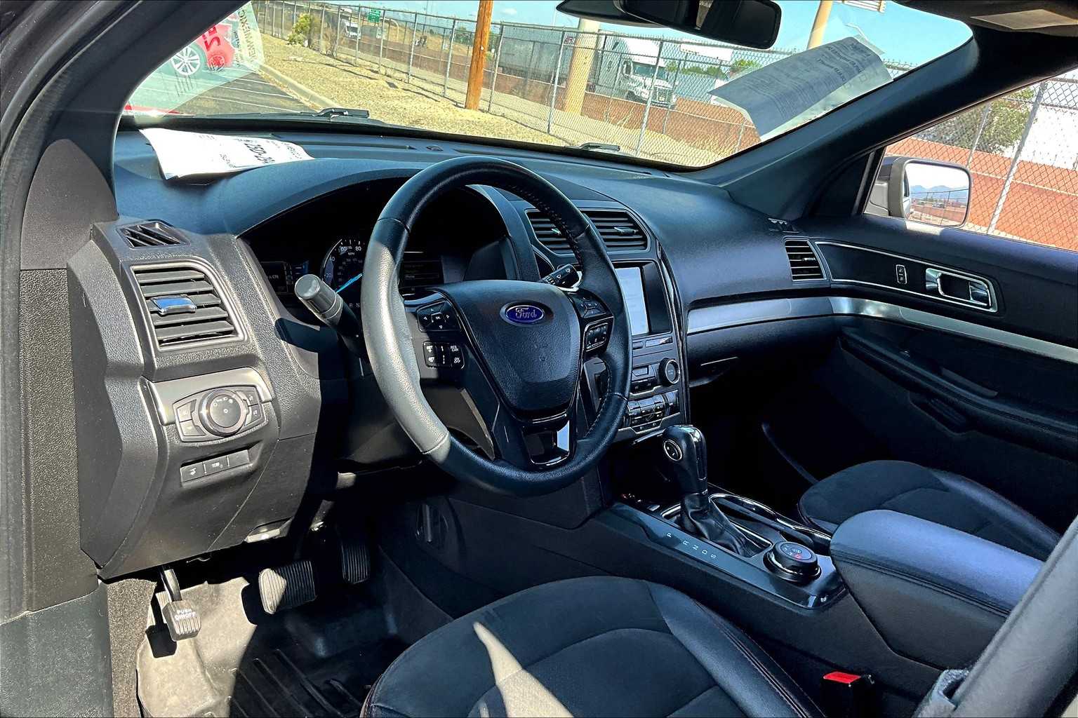2019 Ford Explorer XLT photo 11