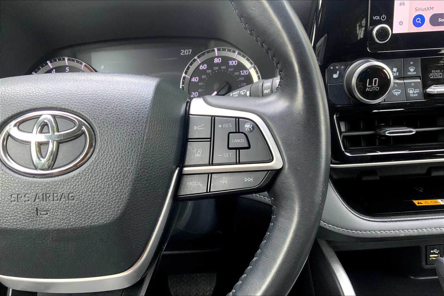 2024 Toyota Highlander XLE photo 23