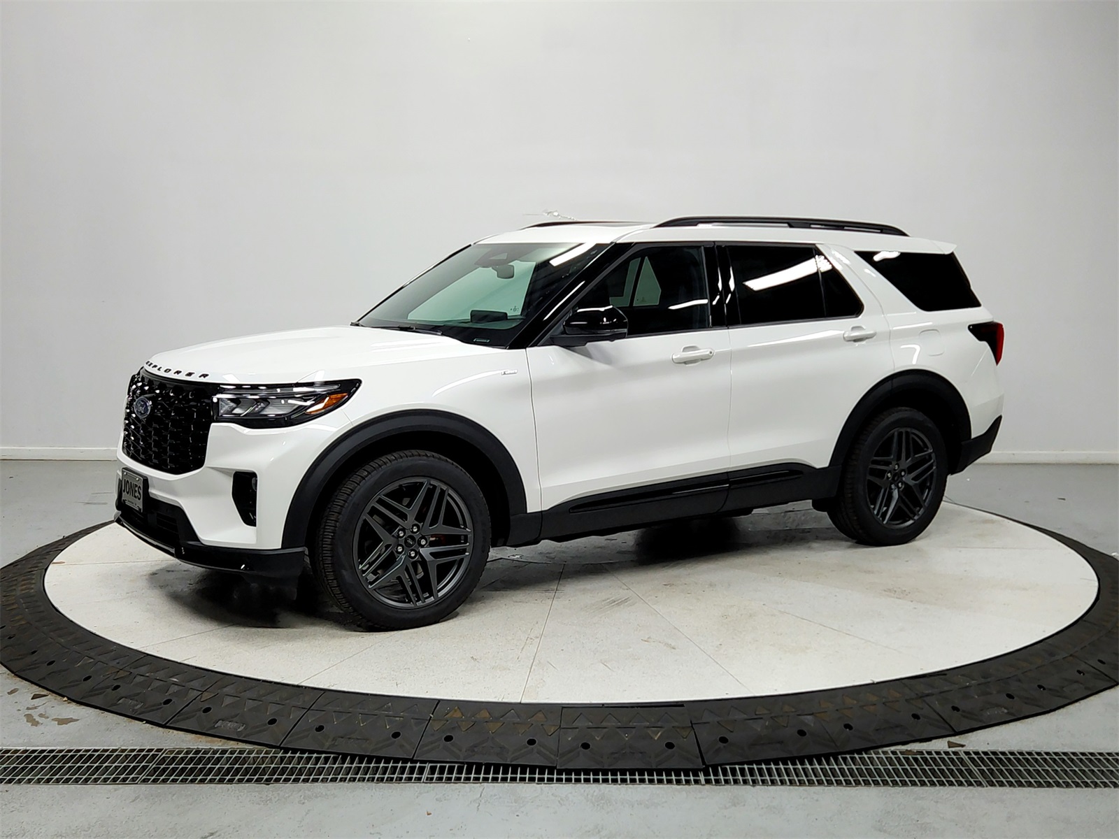 2025 Ford Explorer ST-Line photo 3