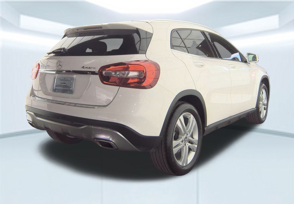2019 Mercedes Benz GLA 250 4MATIC photo 3