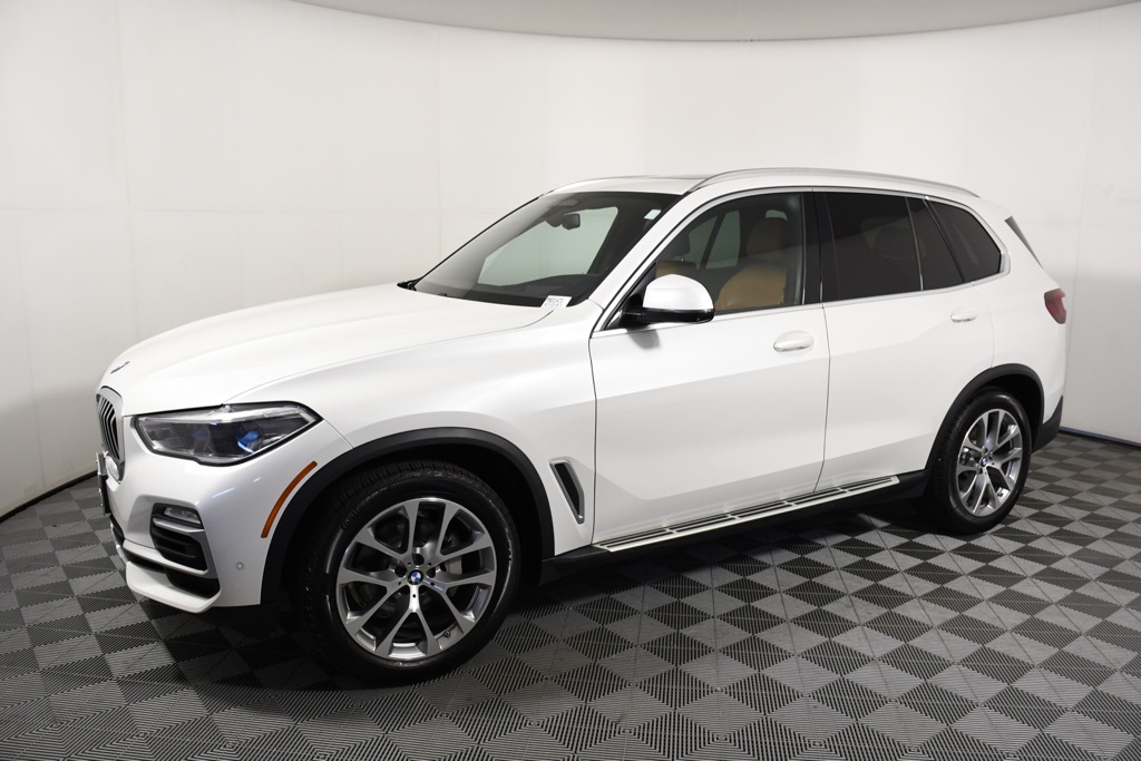 Used 2021 BMW X5 40i with VIN 5UXCR6C02M9E01473 for sale in Richfield, Minnesota