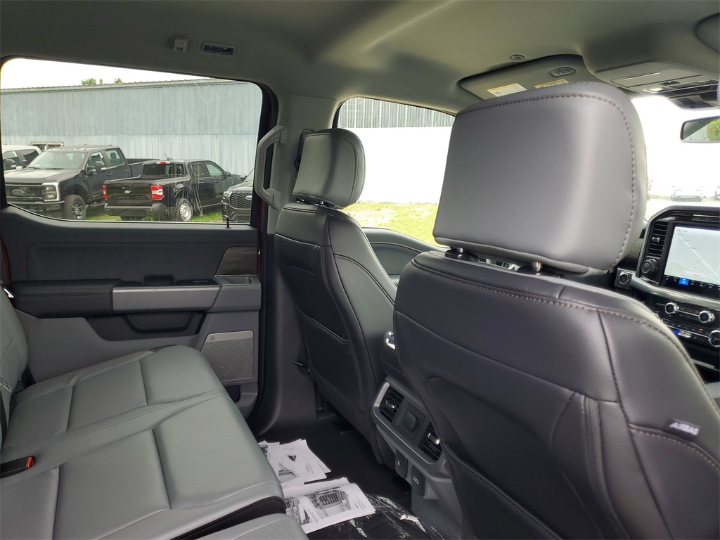 2025 Ford F-150 Lariat photo 24