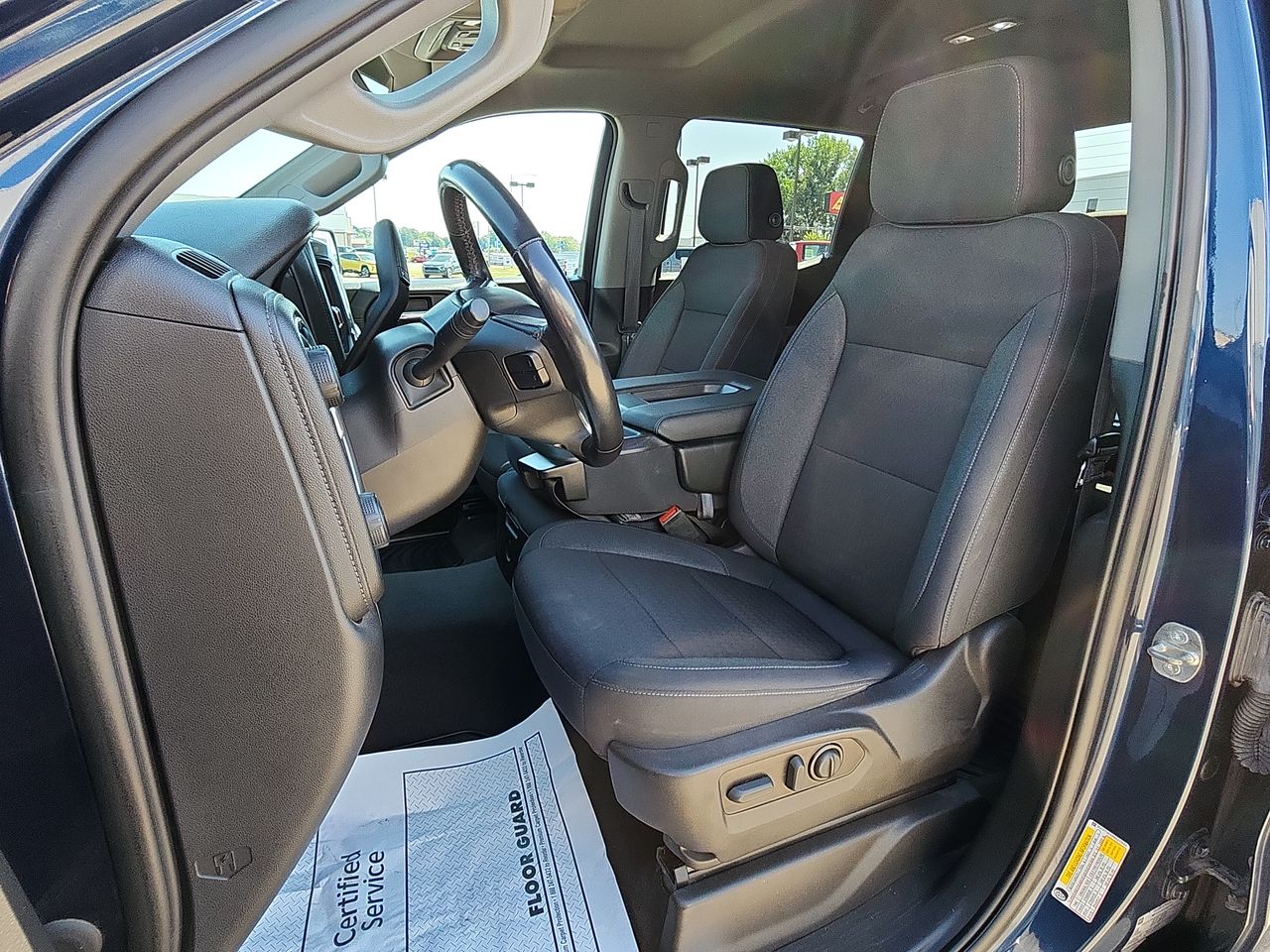 2022 Chevrolet Silverado 1500 LT photo 11