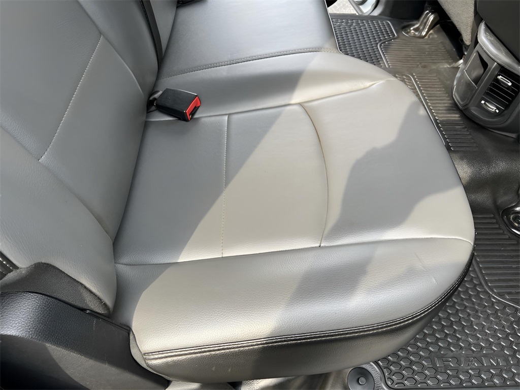 2022 Ram 5500 photo 25