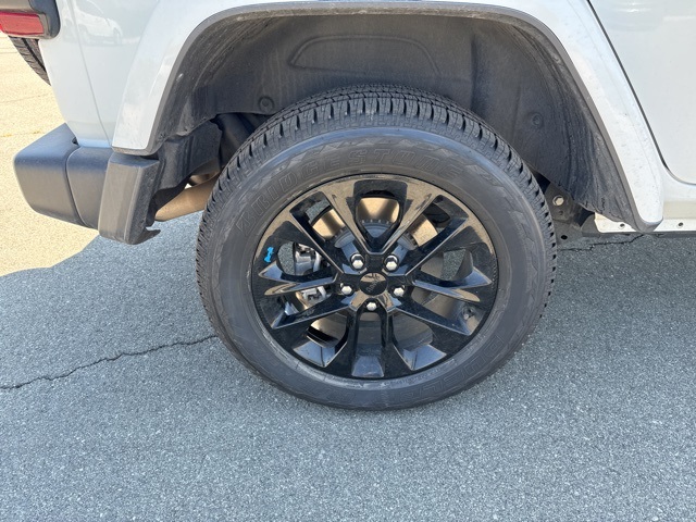 2023 Jeep Wrangler Sahara 4xe photo 10