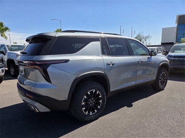 2026 Chevrolet Traverse Z71 photo 3