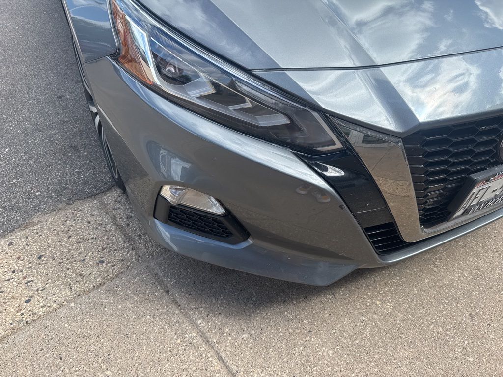 2022 Nissan Altima 2.5 SR photo 3