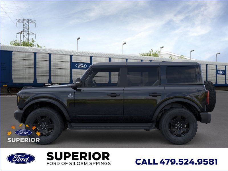 2025 Ford Bronco Outer Banks photo 3
