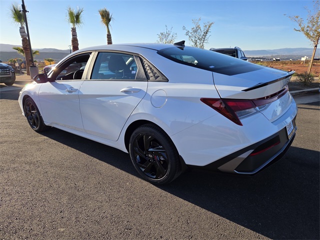 2026 Hyundai Elantra SEL Sport photo 4