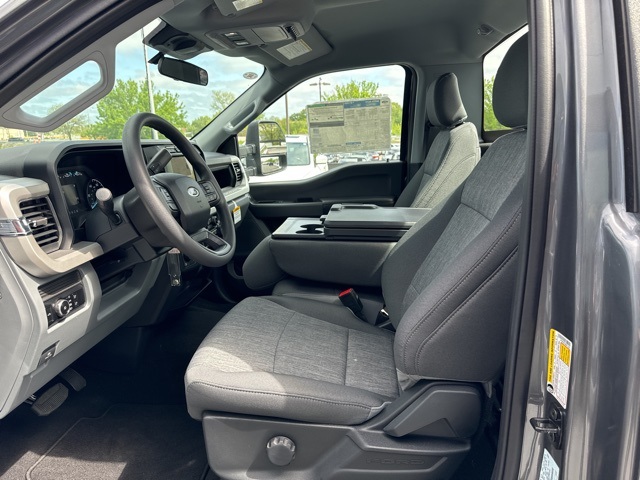 2024 Ford F-350 XL photo 7