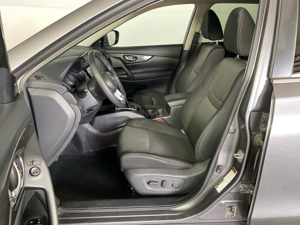 2020 Nissan Rogue SV photo 7