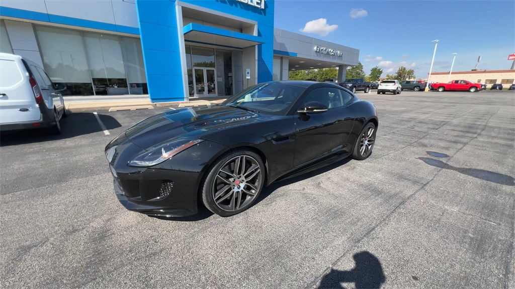 2016 Jaguar F-TYPE R photo 4