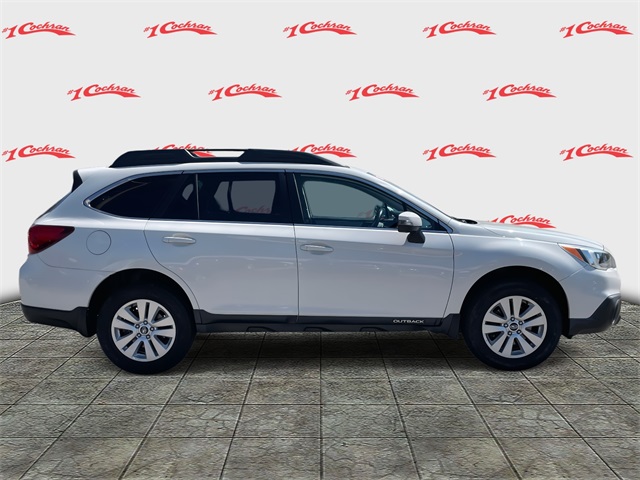 2015 Subaru Outback Premium photo 2