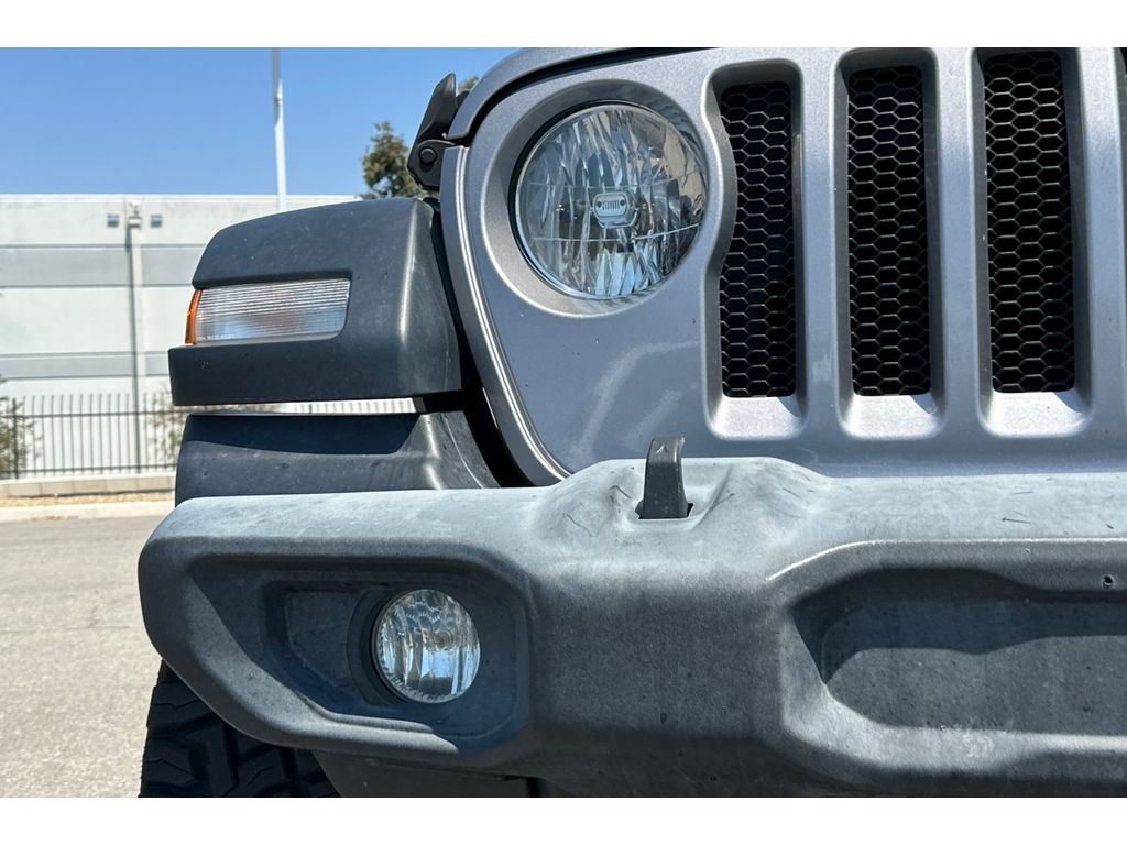 2019 Jeep Wrangler Sport S photo 11