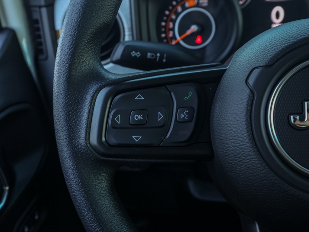 New 2026 Bright White Clear-Coat Exterior Paint Jeep Sport image 22